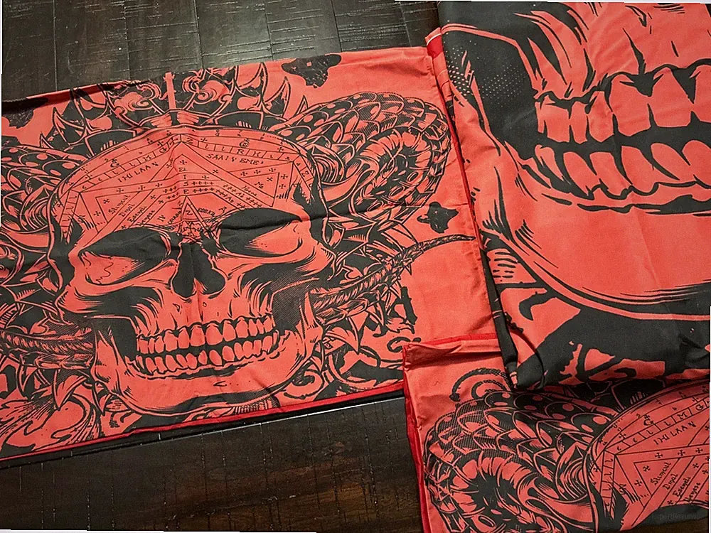 3pcs Gothic Skull on Red Background Printed Quilt Duvet Cover Queen Bedding Set