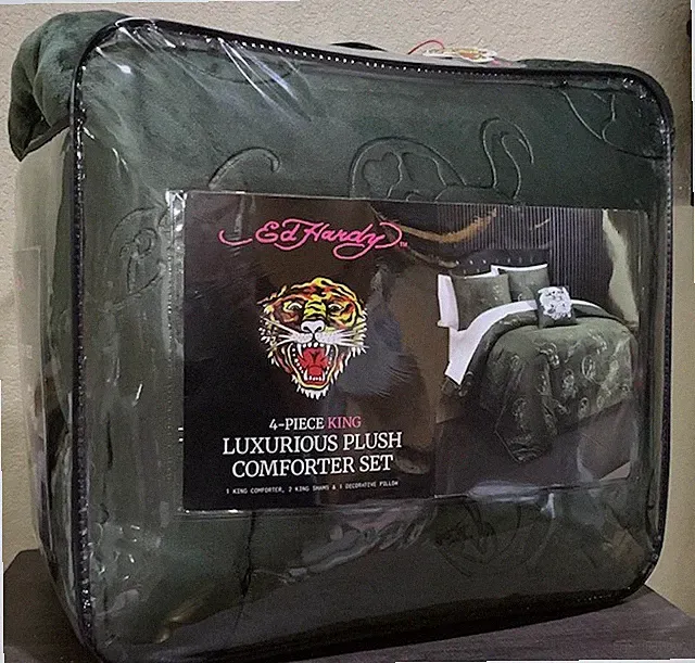 Ed Hardy Green Glory Skulls&Logos Embossed Plush KING Comforter,Shams&Pillow Set