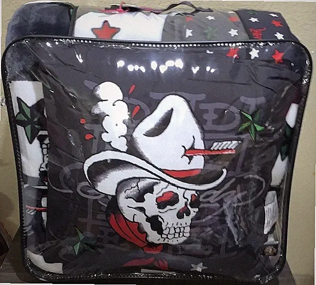 Ed Hardy Grey/White w/Cowboy Skulls Reversible 4p Plush FULL/QUEEN Comforter Set