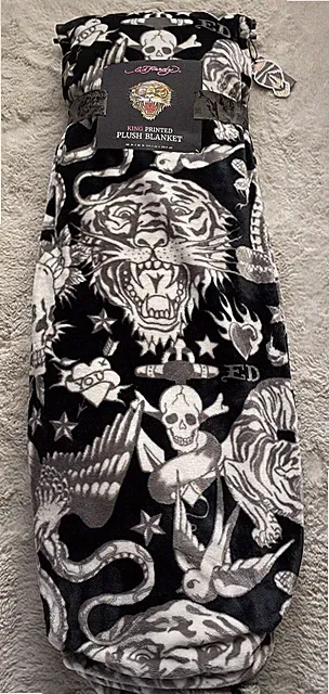 ED HARDY King Size PRINTED Soft Plush Blanket 108” x 90” TATTOO SKULLS Tiger NEW