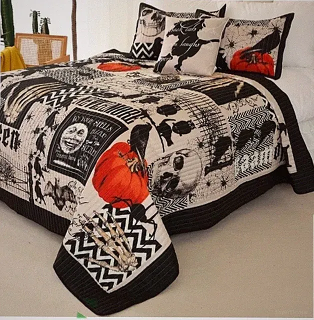 Halloween Theme Quilt Bedding Set King size new Witch Raven Moon Skull