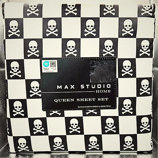 Max Studio King Sheets Black & White Checkered Skulls & Crossbones