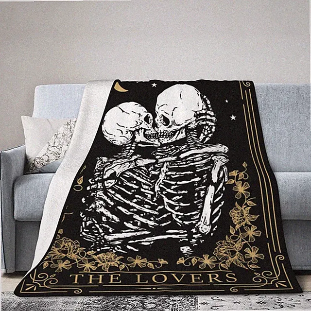 Skull Lovers in a Hot Kiss, Tarot Print Flannel Sofa Blanket, Travel Comfortable